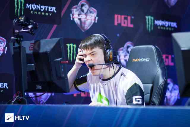 仅是对自己 仅是对自己