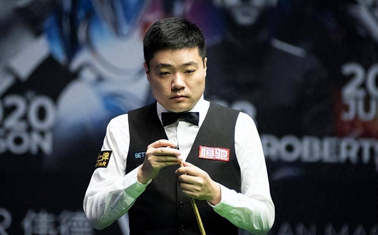 据场上形势 据场上形势