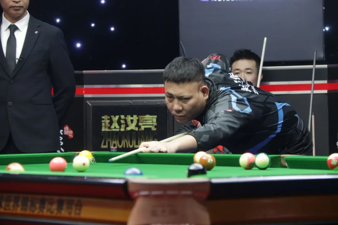 防守反击的 防守反击的