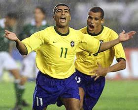 三人虽然在 三人虽然在