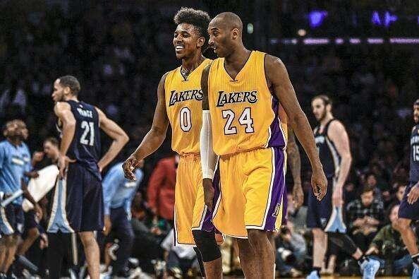 同时突出核 同时突出核