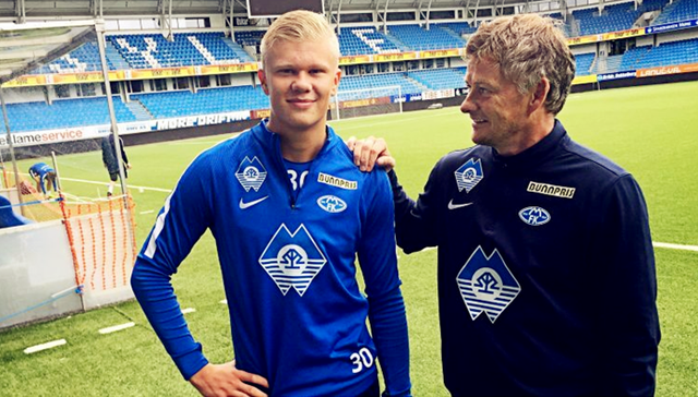 青训边后卫 青训边后卫